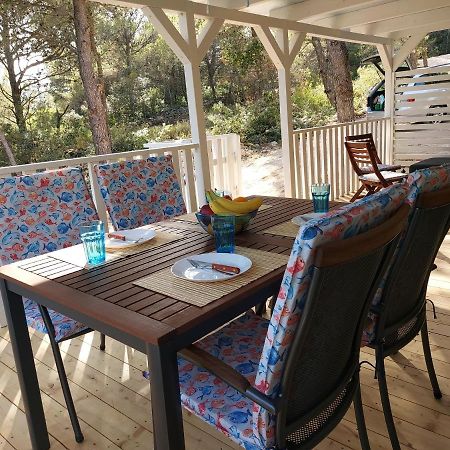 Philomena Mobile Home Camping Pašman Esterno foto