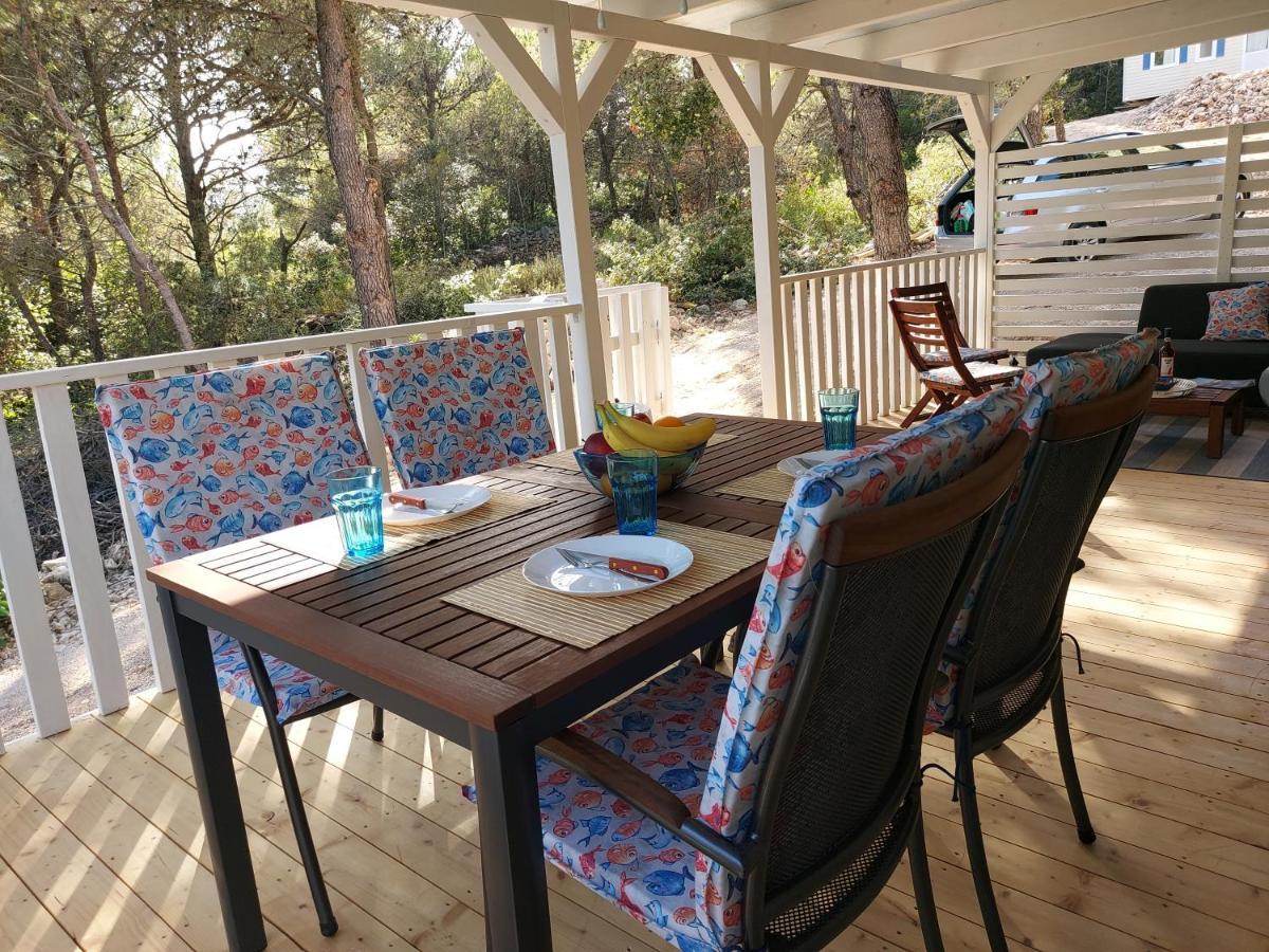 Philomena Mobile Home Camping Pašman Esterno foto